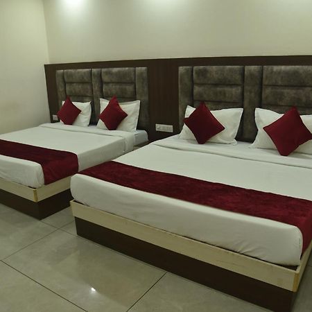Satya Residency Hotell Katra  Exteriör bild