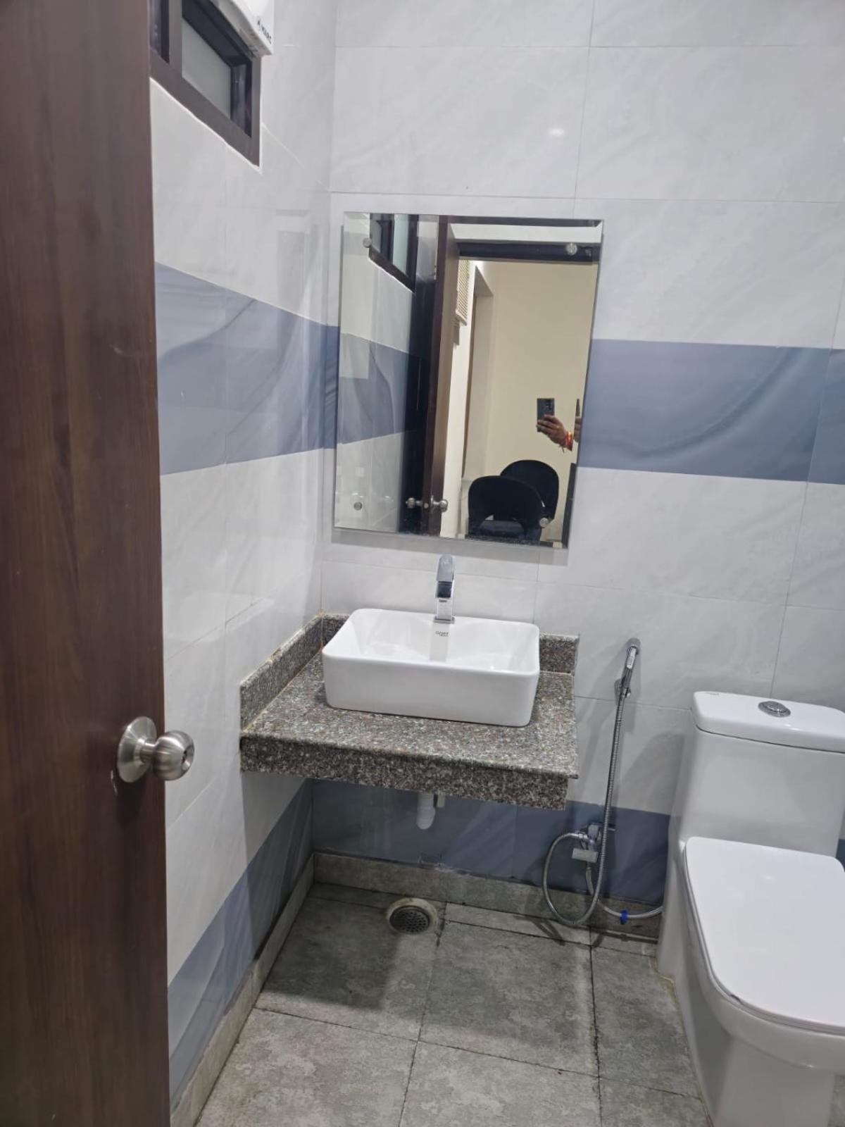 Satya Residency Hotell Katra  Exteriör bild