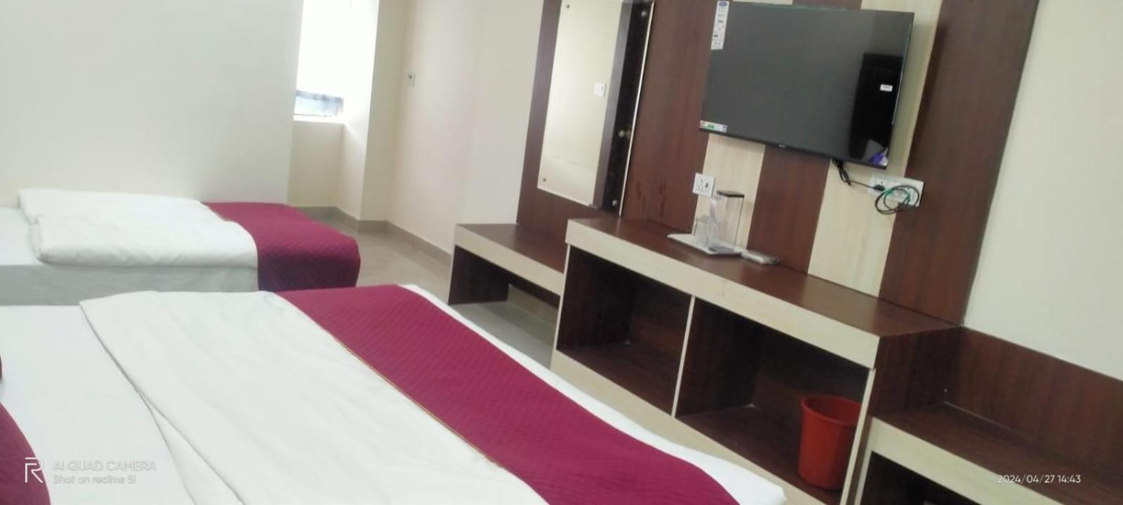 Satya Residency Hotell Katra  Exteriör bild