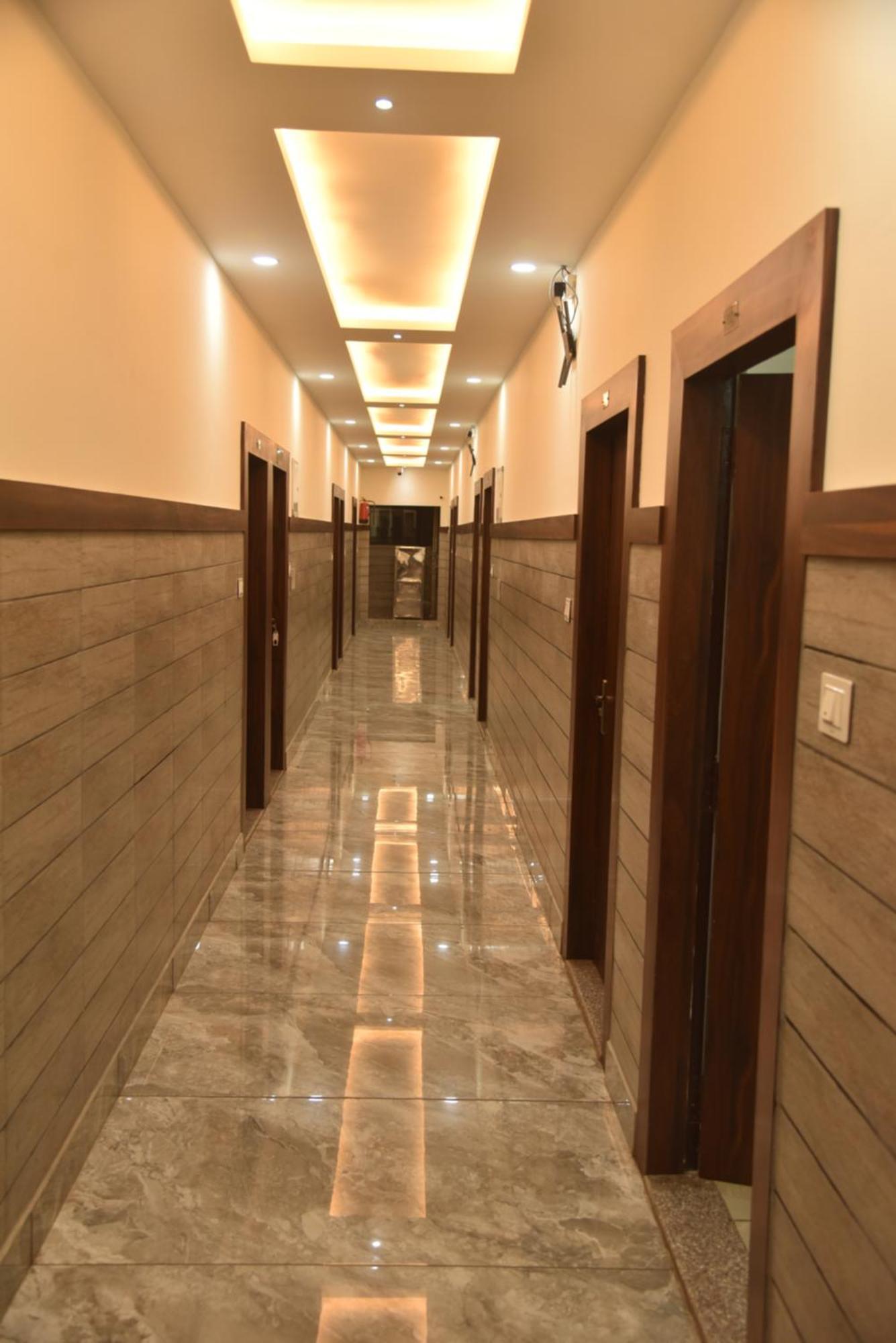 Satya Residency Hotell Katra  Exteriör bild