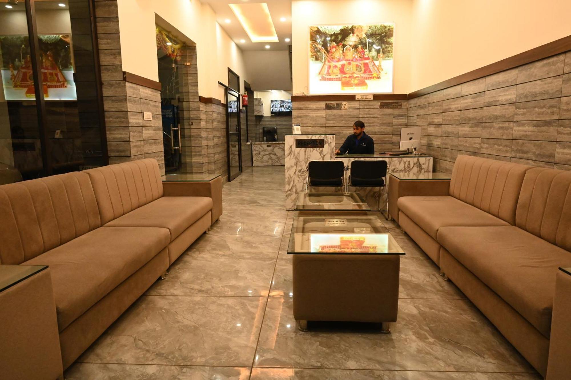 Satya Residency Hotell Katra  Exteriör bild